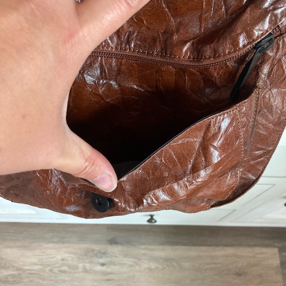 Cross body bag - Picture 8 of 8